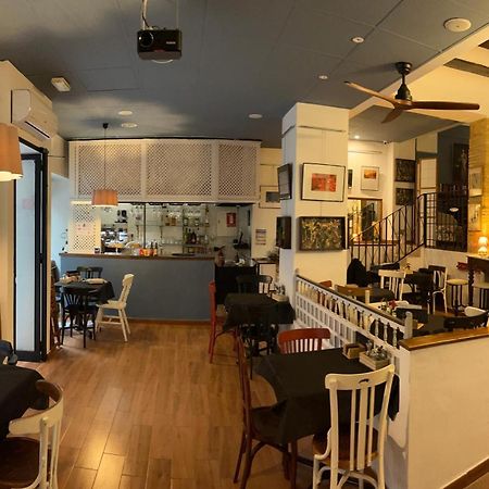 Hostal Los Aromas Вильена Экстерьер фото