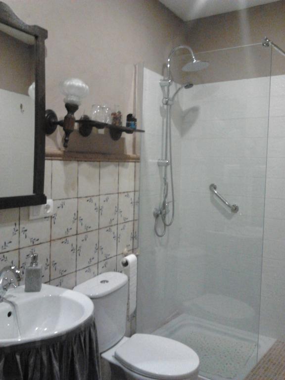 Hostal Los Aromas Вильена Экстерьер фото