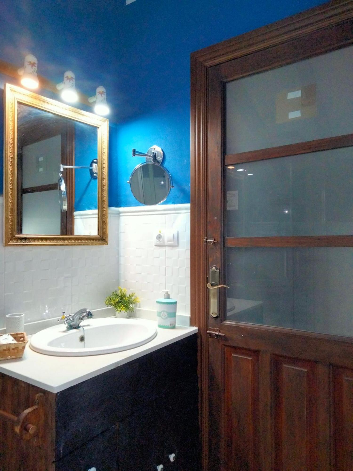 Hostal Los Aromas Вильена Экстерьер фото