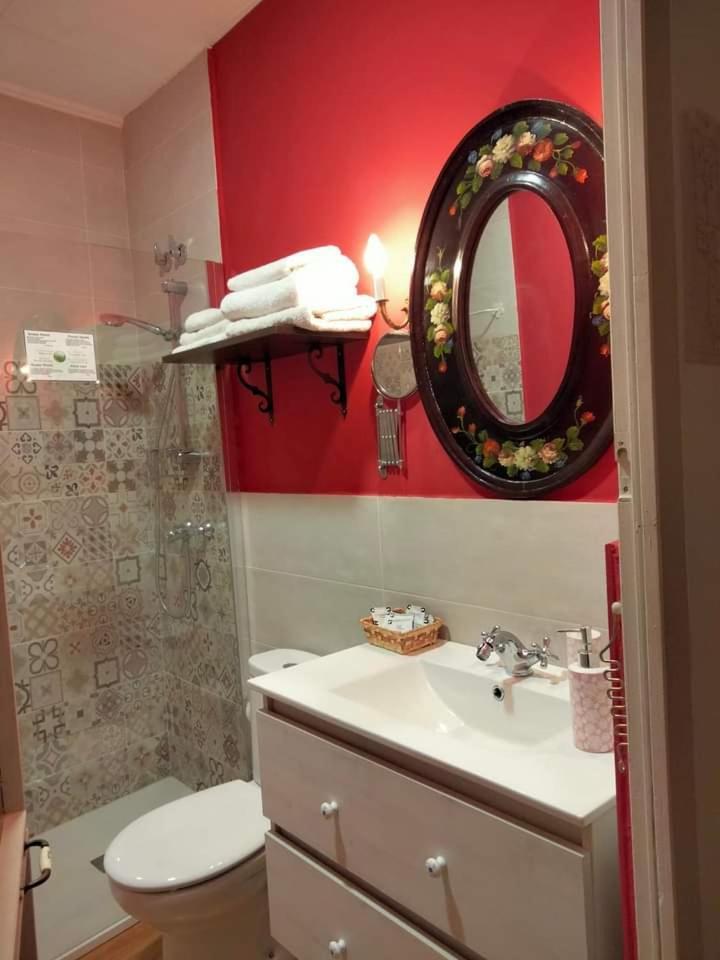 Hostal Los Aromas Вильена Экстерьер фото