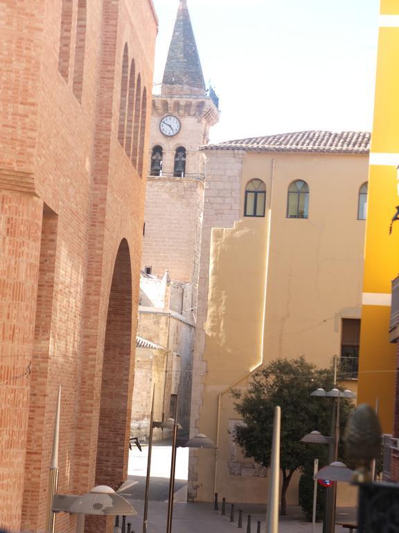 Hostal Los Aromas Вильена Экстерьер фото