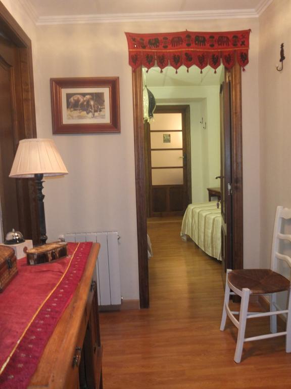 Hostal Los Aromas Вильена Экстерьер фото