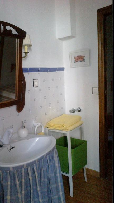 Hostal Los Aromas Вильена Номер фото