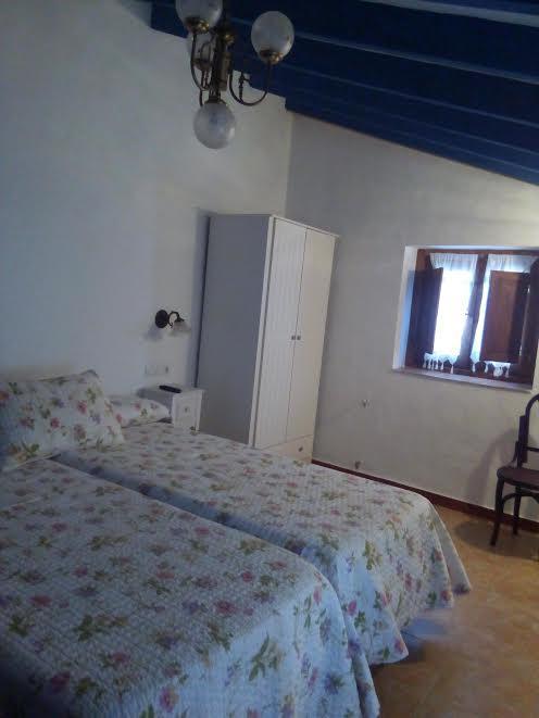 Hostal Los Aromas Вильена Экстерьер фото