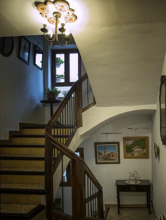 Hostal Los Aromas Вильена Экстерьер фото